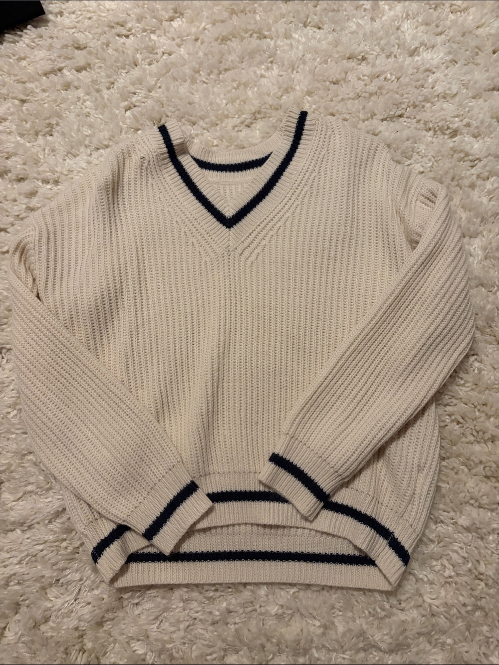 Source Unknown Cream V-Neck Sweater with Navy Trim